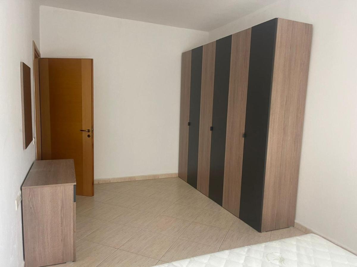 Aria Apartment'S فلورا المظهر الخارجي الصورة