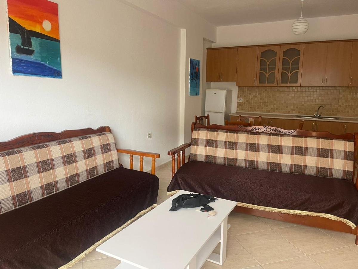 Aria Apartment'S فلورا المظهر الخارجي الصورة